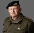 Porträt Horst Dettelbacher in Uniform mit Barett